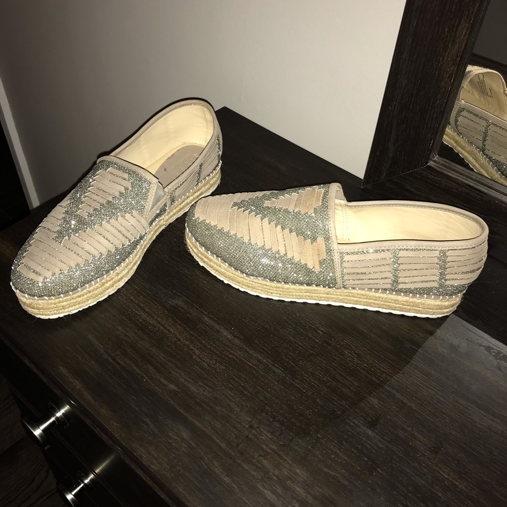 Ladies casual flats semi dressy